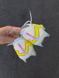 Mercurial Vapor football boots with pink swoosh outlines Football Boots