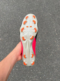 Phantom Venom Elite FG in the Laser Crimson colorway