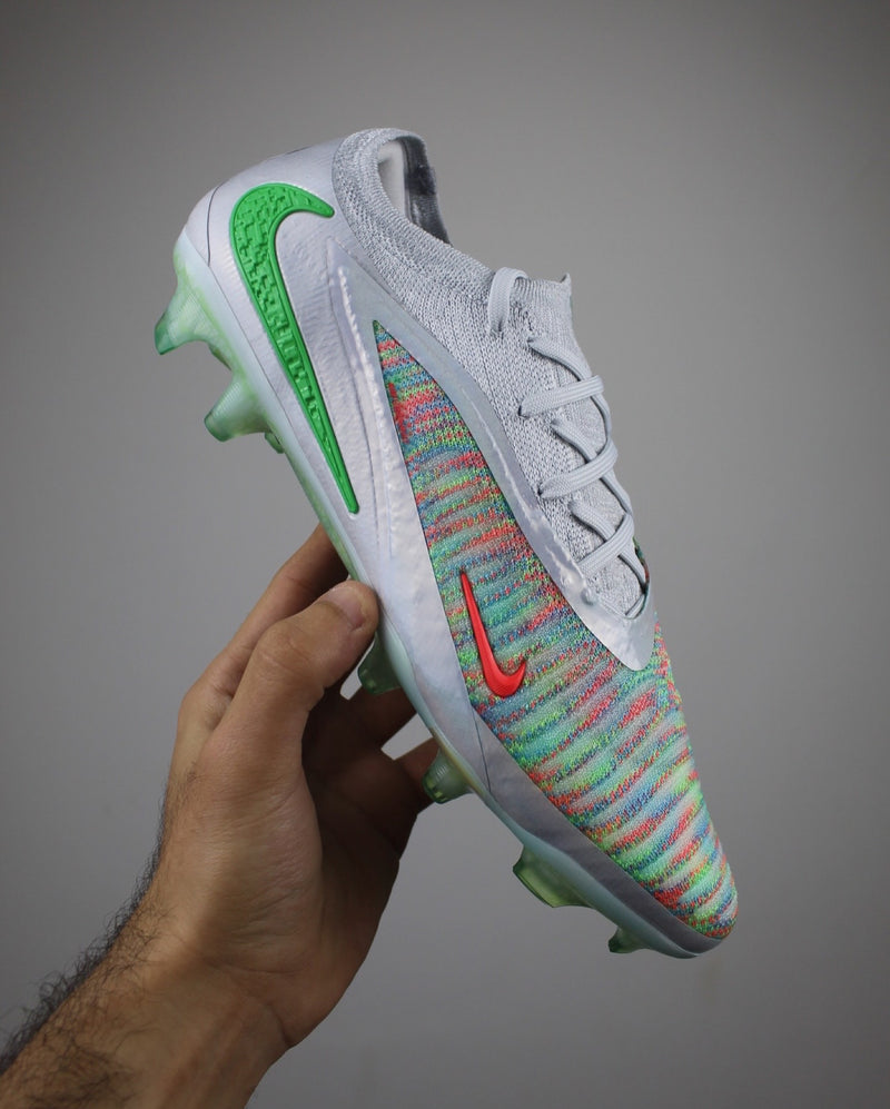 Phantom 6 Elite Low FG x EAFC limited edition football boots
